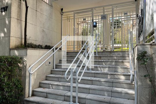 Fachada do Prédio de apartamento à venda com 3 quartos, 61m² em Vila Pompéia, São Paulo