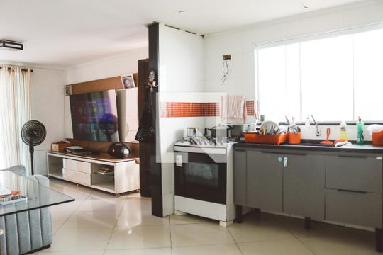 Cozinha de casa para alugar com 2 quartos, 130m² em Mandaqui, São Paulo
