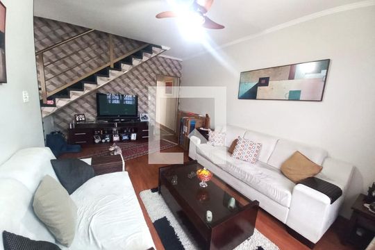 Casa para alugar com 3 quartos, 210m² em Vila Cascatinha, São Vicente