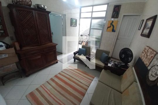 Copa de casa para alugar com 3 quartos, 210m² em Vila Cascatinha, São Vicente