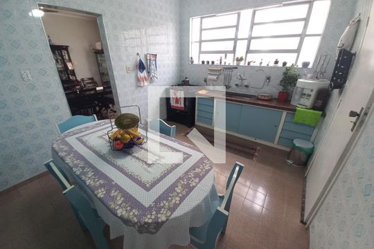 Cozinha de casa para alugar com 3 quartos, 210m² em Vila Cascatinha, São Vicente
