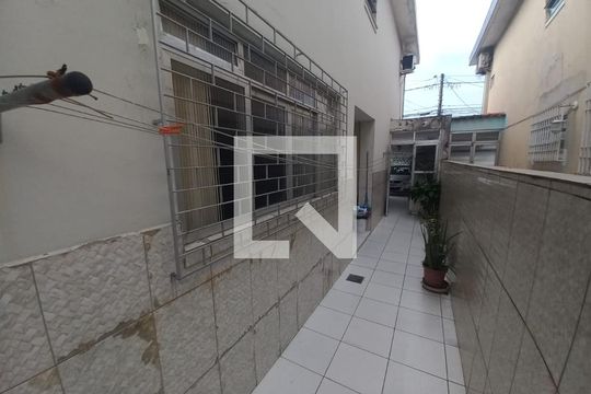 Área de Serviço de casa para alugar com 3 quartos, 210m² em Vila Cascatinha, São Vicente