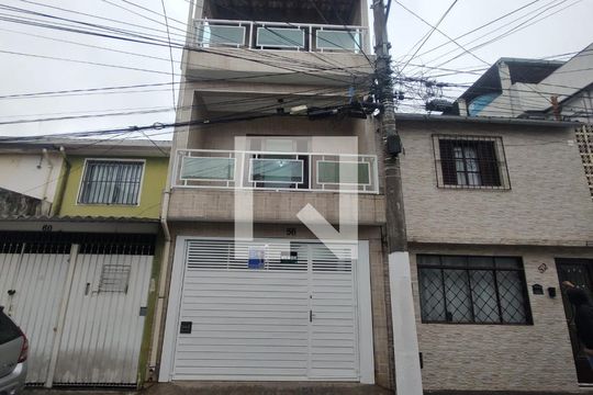 Fachada de casa à venda com 2 quartos, 156m² em Parque Casa de Pedra, São Paulo