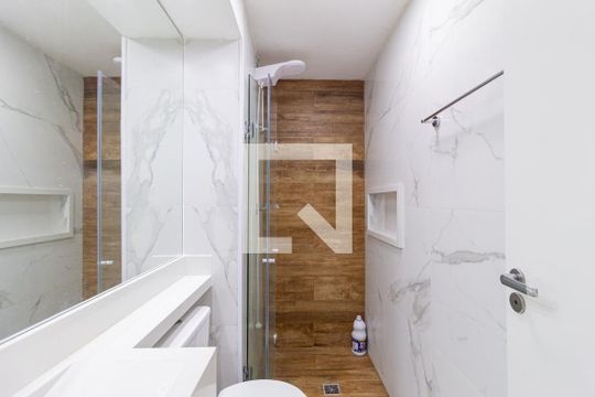 Banheiro de apartamento à venda com 2 quartos, 33m² em Presidente Altino, Osasco