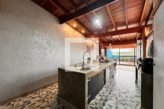 Cozinha de apartamento à venda com 3 quartos, 140m² em Vila Pires, Santo André