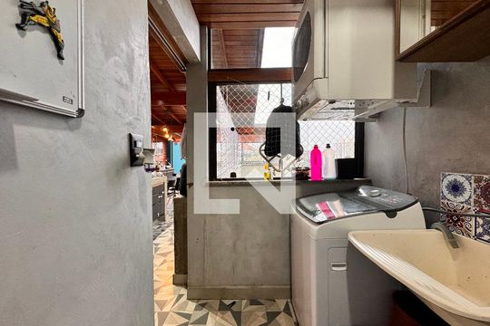 Lavanderia de apartamento à venda com 3 quartos, 140m² em Vila Pires, Santo André