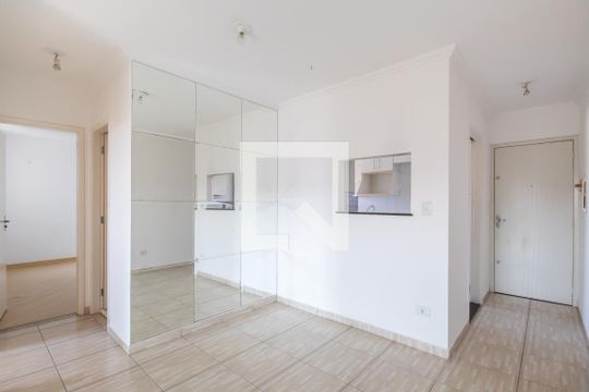 Sala de apartamento para alugar com 2 quartos, 57m² em Pestana, Osasco