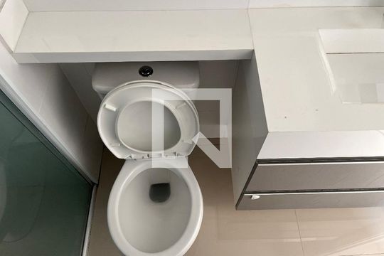 Banheiro de apartamento à venda com 2 quartos, 40m² em Vila Leopoldina, São Paulo