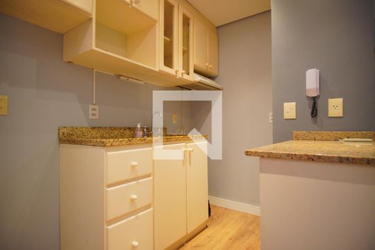 Cozinha de kitnet/studio à venda com 1 quarto, 45m² em Rio Branco, Porto Alegre