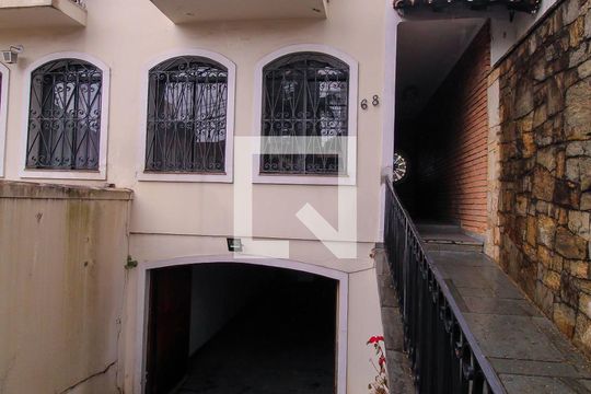 Entrada de casa à venda com 3 quartos, 320m² em Vila Regente Feijó, São Paulo