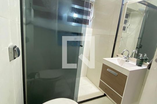 Banheiro de apartamento à venda com 2 quartos, 64m² em Vila Mariana, São Paulo