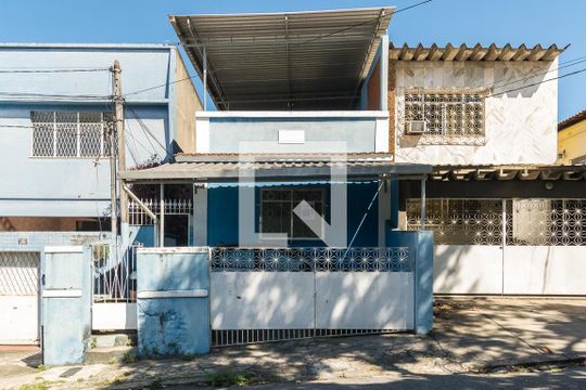 Fachada  de casa à venda com 4 quartos, 245m² em Penha Circular, Rio de Janeiro