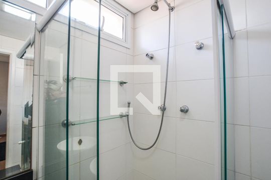 Banheiro da Suíte de apartamento para alugar com 3 quartos, 87m² em Vila Valparaíso, Santo André