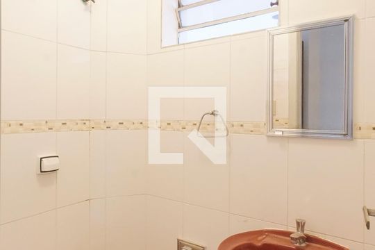 Lavabo de casa à venda com 5 quartos, 200m² em Pinheiros, São Paulo