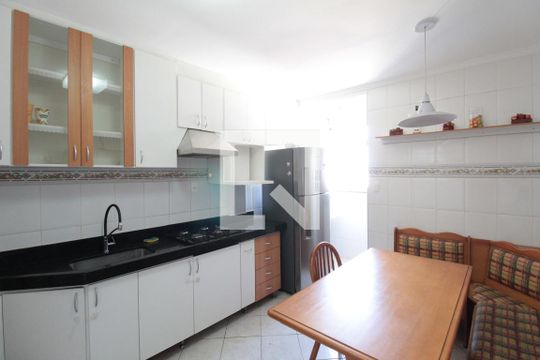 Cozinha de apartamento à venda com 4 quartos, 175m² em Paqueta, Belo Horizonte
