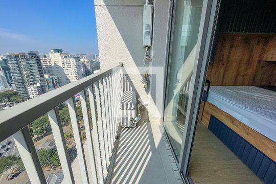 Varanda de kitnet/studio à venda com 1 quarto, 27m² em Pinheiros, São Paulo