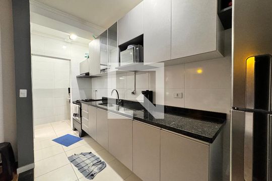 Cozinha de apartamento para alugar com 2 quartos, 51m² em Vila Vitória, Santo André
