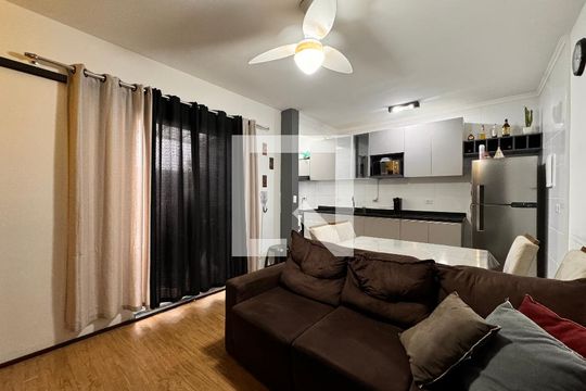 Apartamento para alugar com 2 quartos, 51m² em Vila Vitória, Santo André