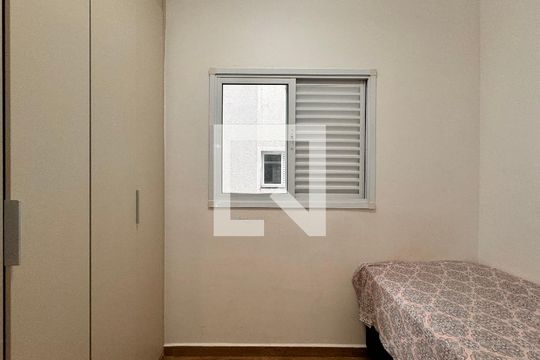 Quarto 1 de apartamento para alugar com 2 quartos, 51m² em Vila Vitória, Santo André