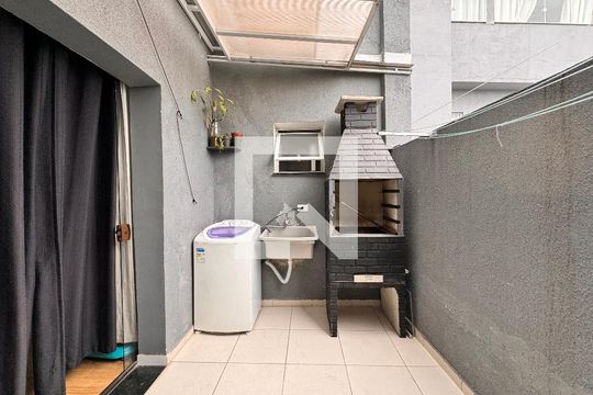 Lavanderia / área privativa de apartamento para alugar com 2 quartos, 51m² em Vila Vitória, Santo André