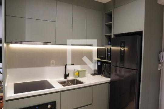 Cozinha de kitnet/studio à venda com 1 quarto, 30m² em Pinheiros, São Paulo