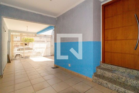 Garagem de casa à venda com 4 quartos, 148m² em Vila Canero, São Paulo