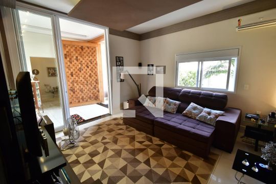 Sala 3 de casa à venda com 3 quartos, 459m² em Mansões Santo Antônio, Campinas