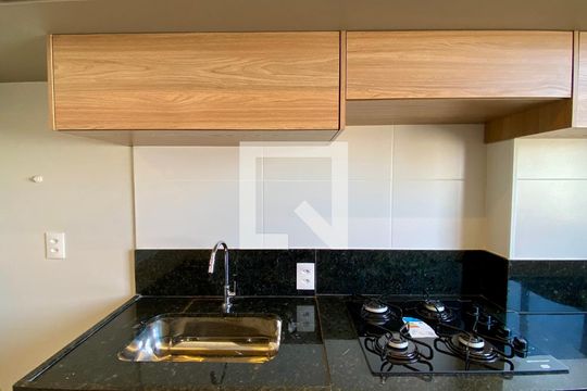 Cozinha de apartamento para alugar com 1 quarto, 46m² em Buritis, Belo Horizonte