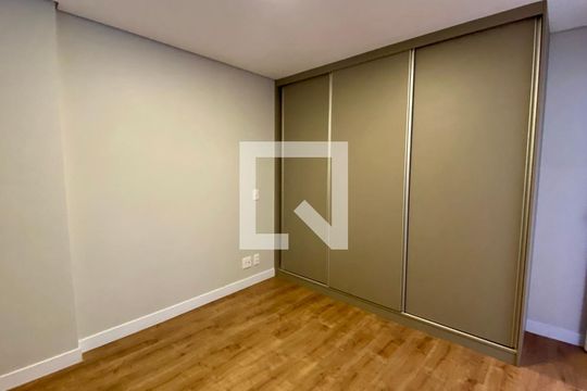 Quarto 1 de apartamento para alugar com 1 quarto, 46m² em Buritis, Belo Horizonte