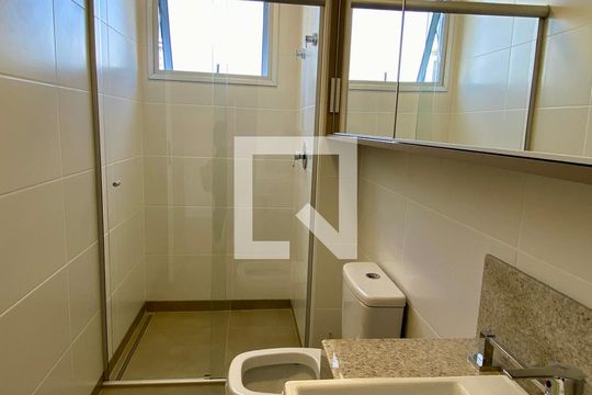 Banheiro Social de apartamento para alugar com 1 quarto, 46m² em Buritis, Belo Horizonte