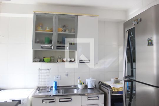Cozinha de apartamento à venda com 2 quartos, 44m² em Jardim São Luis, Guarulhos