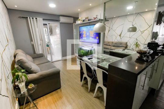 Apartamento à venda com 2 quartos, 55m² em Jardim Irapua, Taboão da Serra