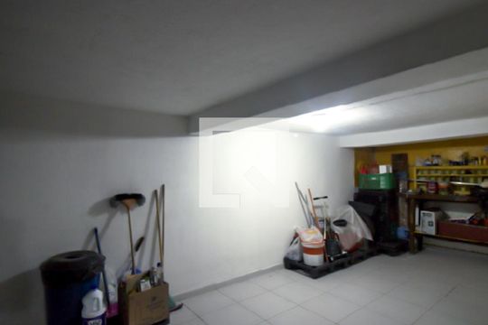 Garagem de casa à venda com 4 quartos, 480m² em Itaquera, São Paulo