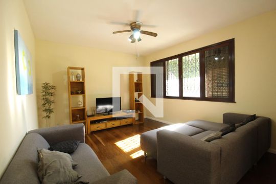 Casa à venda com 3 quartos, 342m² em Taquara, Rio de Janeiro