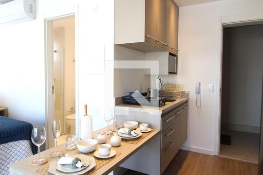 Cozinha de kitnet/studio para alugar com 1 quarto, 29m² em Vila Nova Conceição, São Paulo