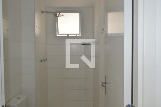 Banheiro de apartamento para alugar com 1 quarto, 36m² em Cambuci, São Paulo
