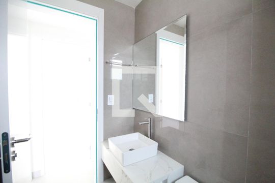 Banheiro de apartamento para alugar com 2 quartos, 54m² em Pechincha, Rio de Janeiro