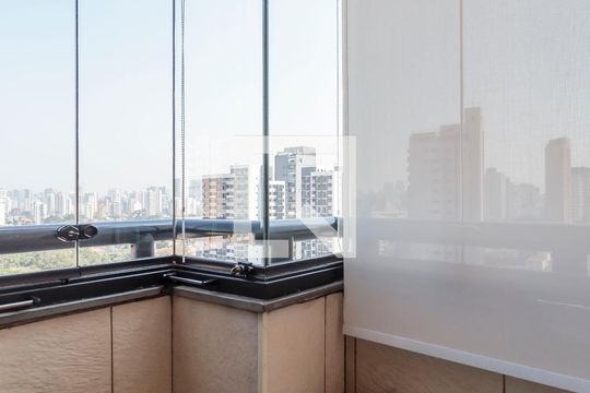 Varanda de apartamento à venda com 3 quartos, 97m² em Vila Olímpia, São Paulo