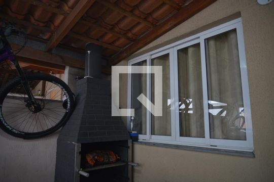 Garagem de casa à venda com 3 quartos, 100m² em Vila Príncipe de Gales, Santo André