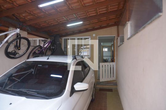 Garagem de casa à venda com 3 quartos, 100m² em Vila Príncipe de Gales, Santo André