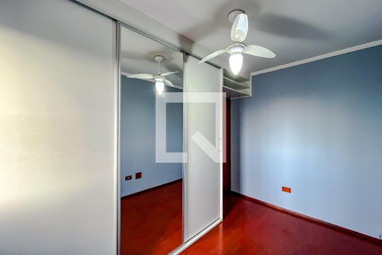 Quarto 1 de apartamento para alugar com 2 quartos, 57m² em Vila Canero, São Paulo