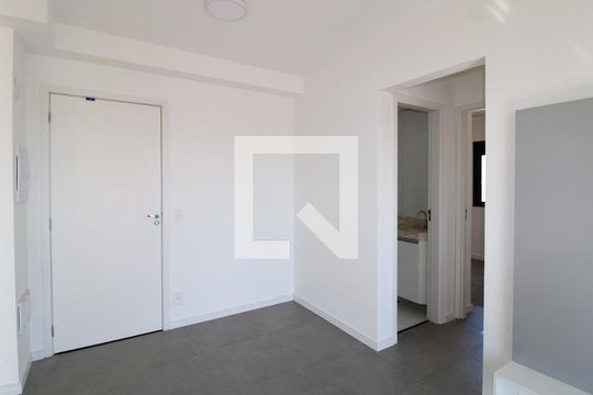 Sala de apartamento para alugar com 2 quartos, 38m² em Vila Mazzei, São Paulo