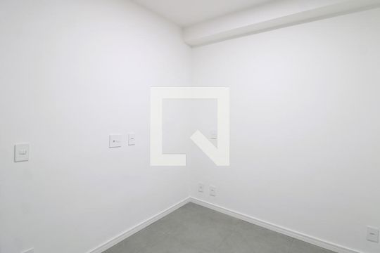 Quarto 2 de apartamento para alugar com 2 quartos, 38m² em Vila Mazzei, São Paulo
