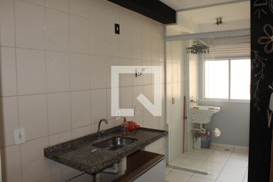 Cozinha  de apartamento para alugar com 3 quartos, 55m² em Jardim Ísis, Cotia