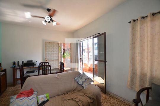 Sala de casa à venda com 4 quartos, 110m² em Irajá, Rio de Janeiro
