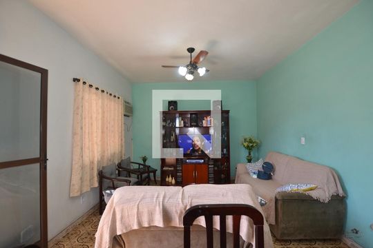 Casa à venda com 4 quartos, 110m² em Irajá, Rio de Janeiro