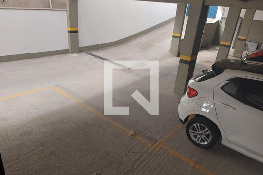 Garagem de apartamento à venda com 2 quartos, 55m² em Europa, Contagem