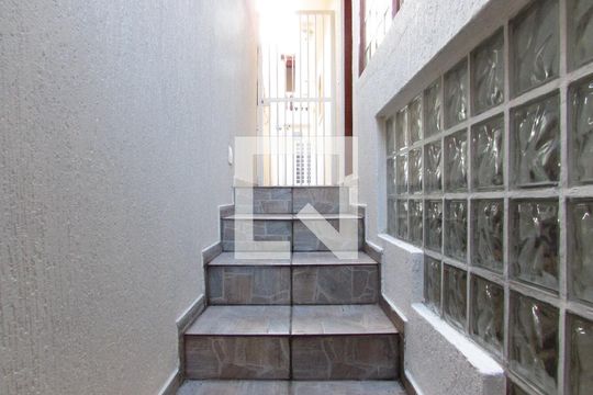 Escada de casa à venda com 4 quartos, 187m² em Super Quadra Morumbi, São Paulo