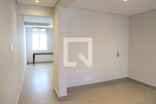 Sala de casa para alugar com 2 quartos, 125m² em Mirandópolis, São Paulo