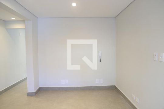 Sala de casa para alugar com 2 quartos, 125m² em Mirandópolis, São Paulo